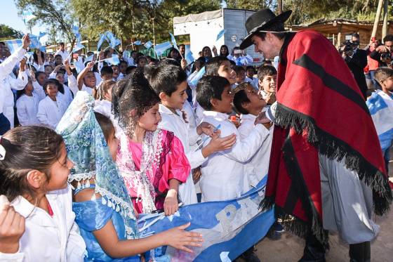 En Santa Victoria Este se realizaron los festejos centrales por los 209 años de la Revolución de Mayo